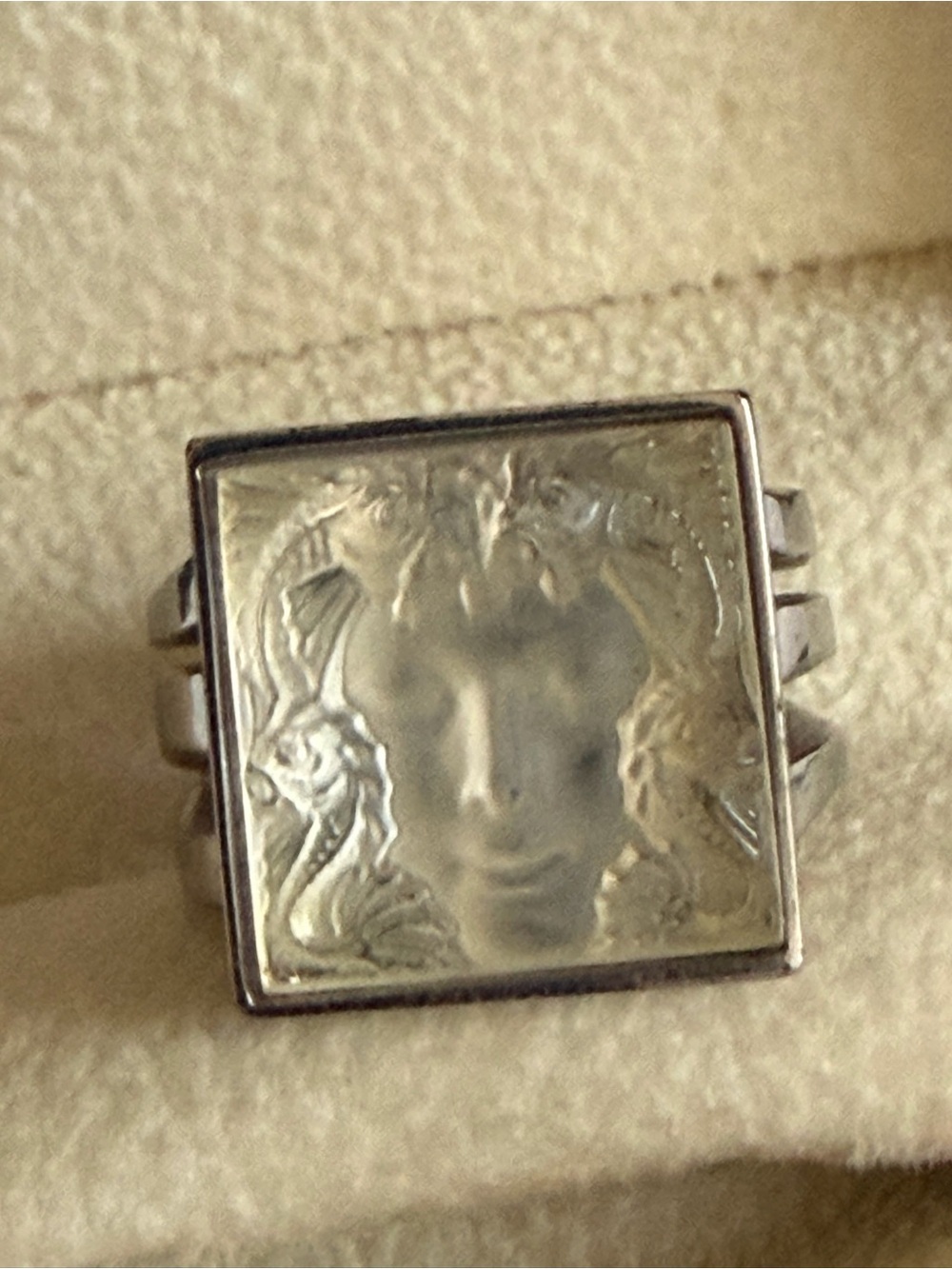 Rare Lalique Masque de Femme (women’s face) frosted clear ring size 6